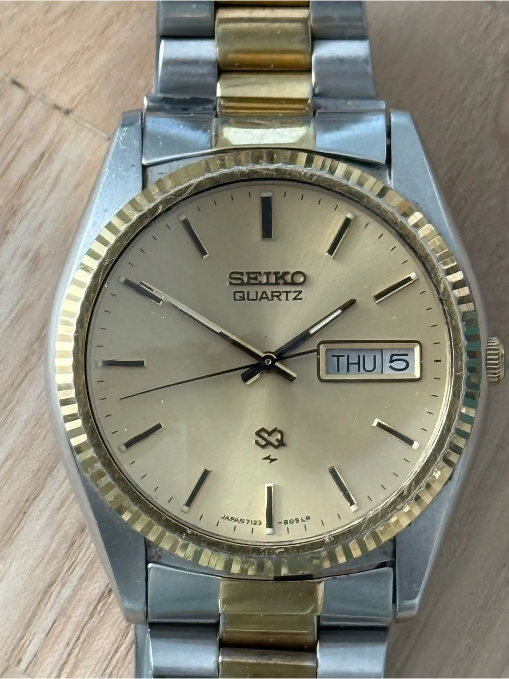 Seiko SQ Presidential Vintage Mens Watch Two-Tone Bracelet Case Date New Crystal
